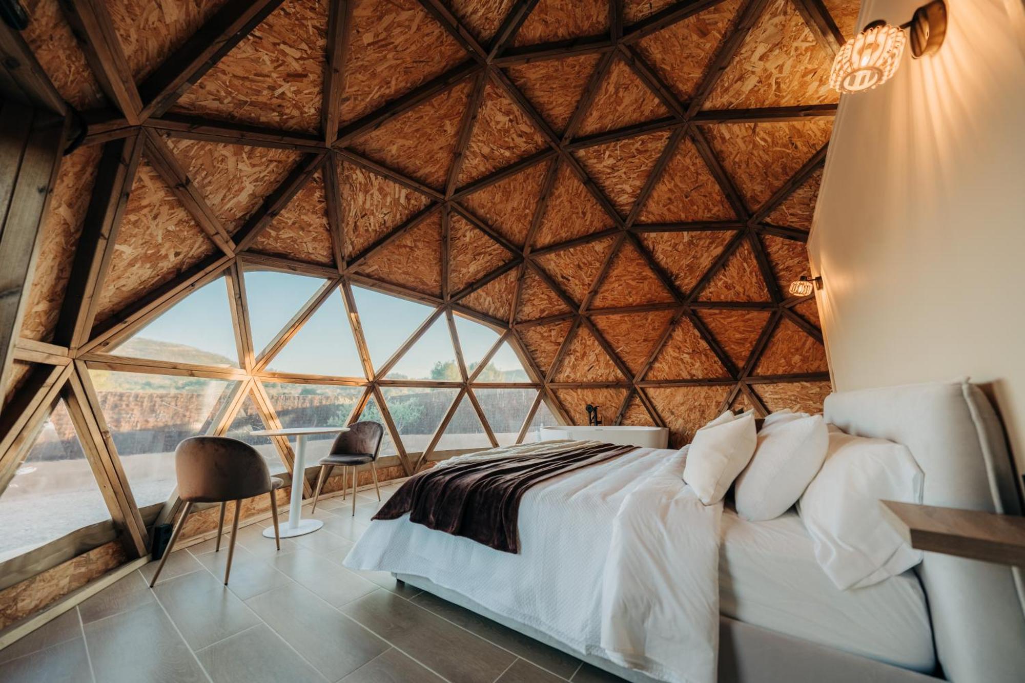 El Moli Glamping 호텔 Adzaneta 외부 사진