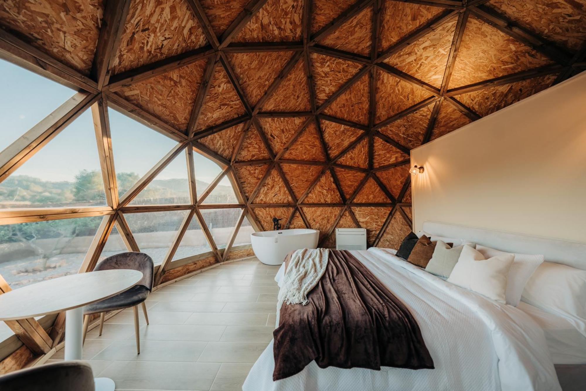 El Moli Glamping 호텔 Adzaneta 외부 사진