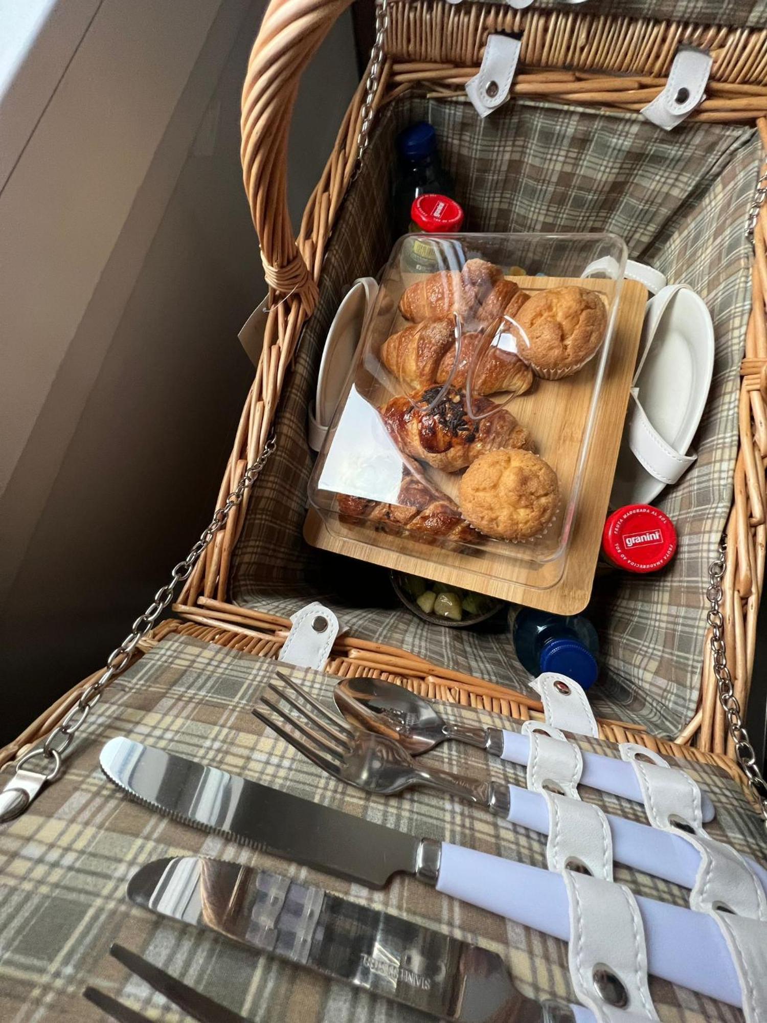 El Moli Glamping 호텔 Adzaneta 외부 사진